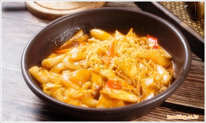 쉬운 떡볶이 소스 레시피와 칼로리 정보 완벽 가이드