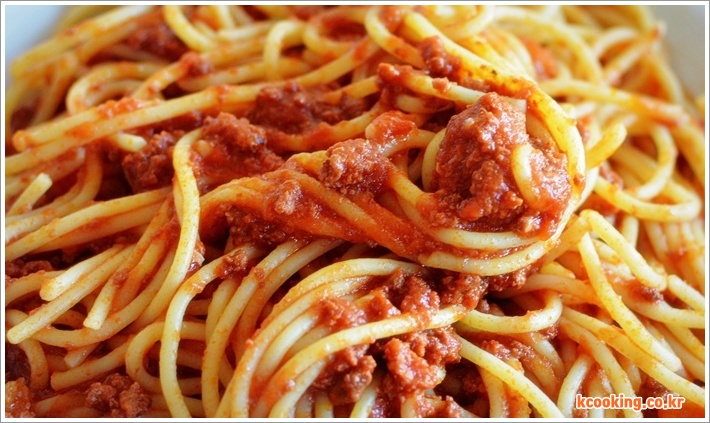 집에서 쉽게 만드는 다양한 파스타 소스 레시피 완벽 가이드